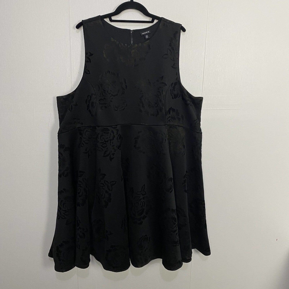 Torrid Black Velvet Floral Scuba Flocked Skater Sleeveless Dress Size 28.